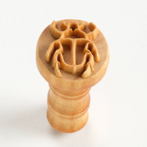 SCM-232 - Medium Round Stamp - Scarab Beetle