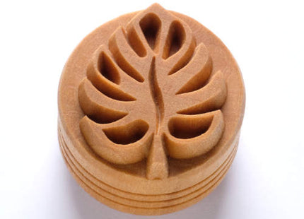 SCL-144 - Large Round Stamp – Monstera Leaf